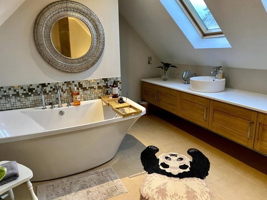 Historic Cotswold Chic Style For Uk Staycation Bourton-on-the-Water Esterno foto
